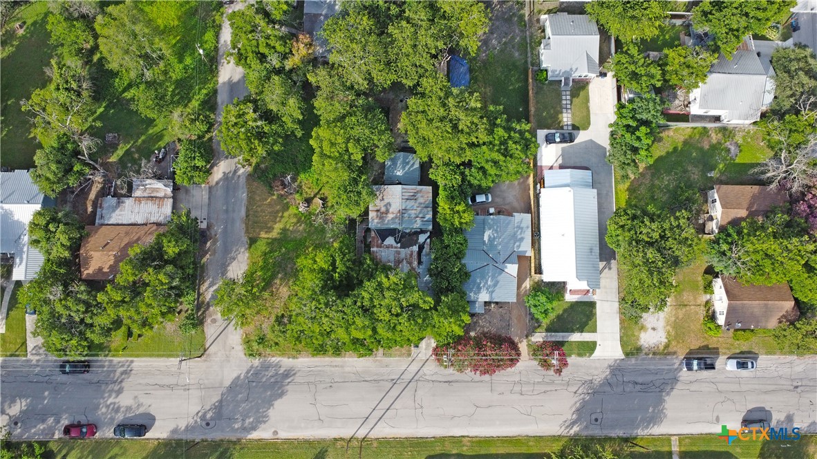740 Comal Avenue