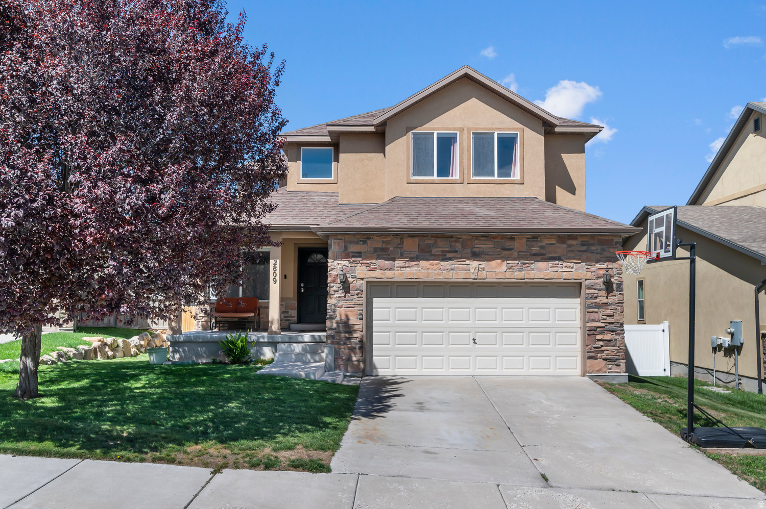 2809 E HIDEOUT DR