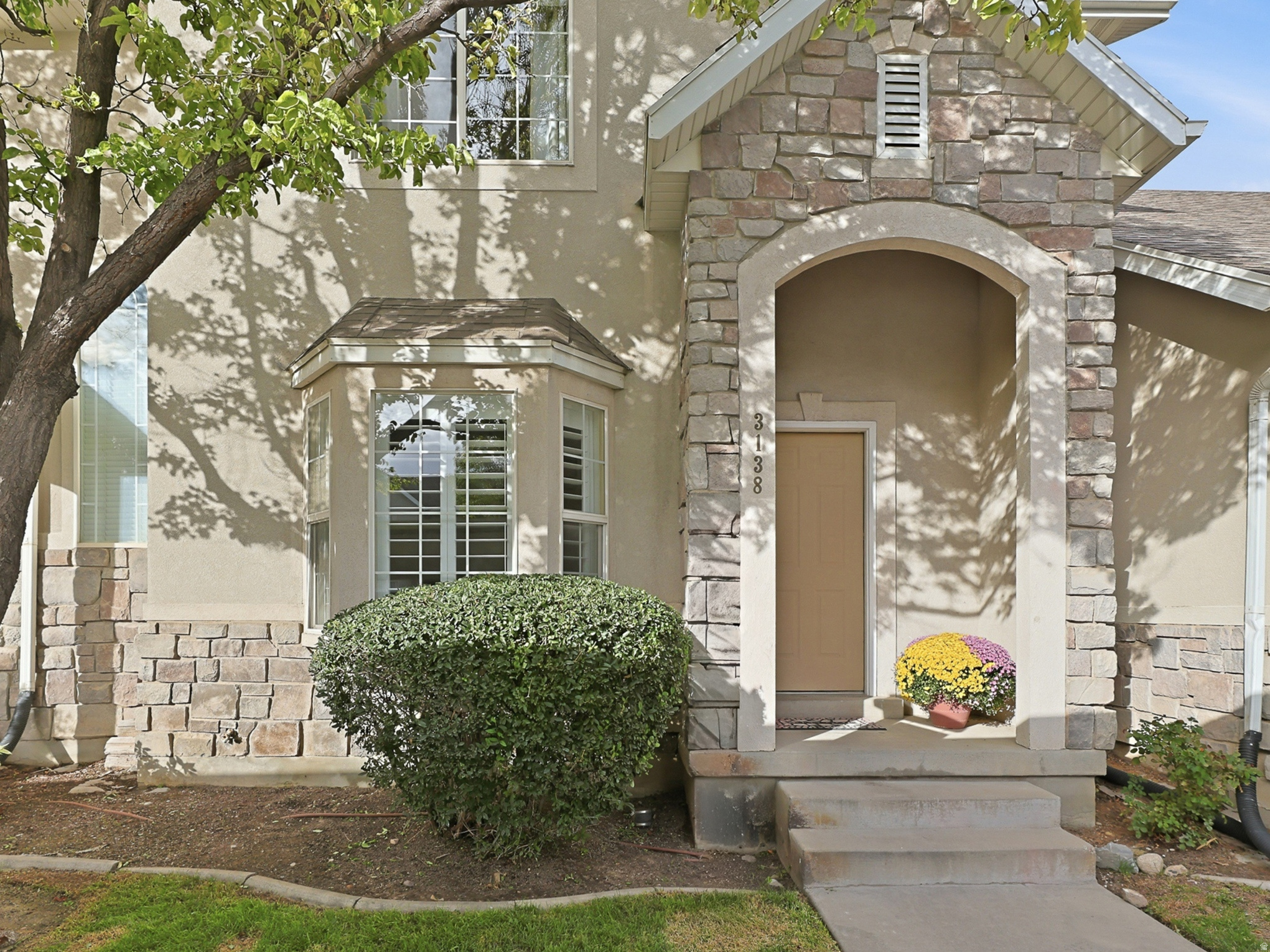 3138 W DAVENCOURT LOOP, Lehi, UT 84048 — photo 1