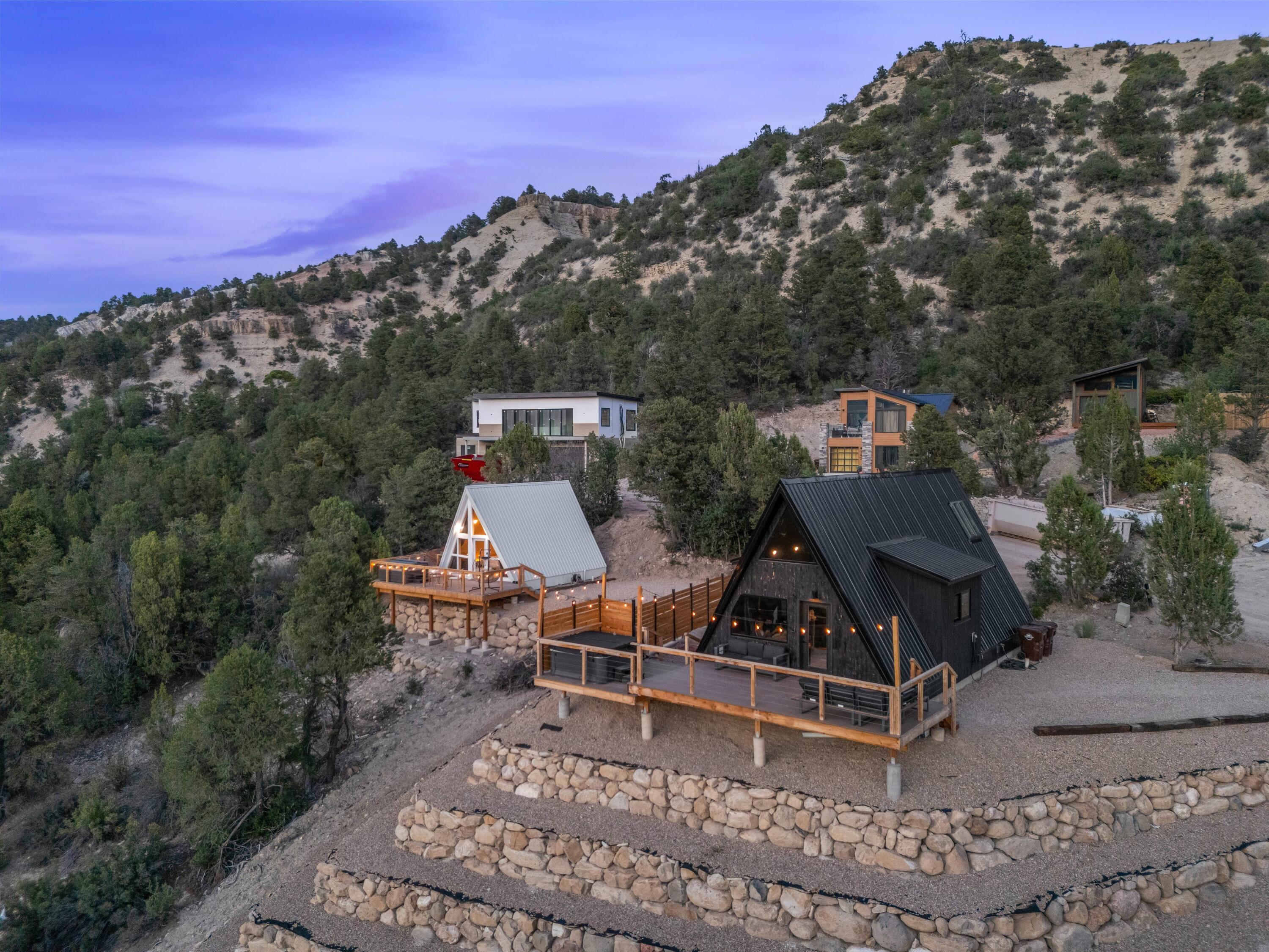 360 E Overlook DR, Glendale, UT 84729 — photo 1