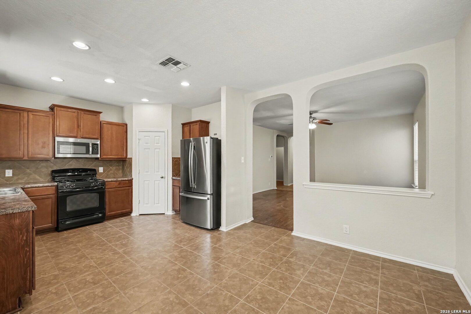 180 REEVES GDN, ,  78253 — photo 1