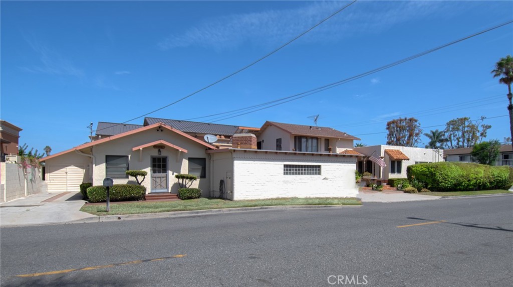 2209 Elden Avenue, Costa Mesa, CA 92627 — photo 1
