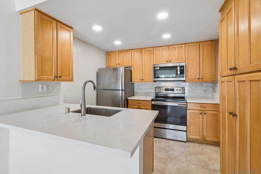 10767 San Diego Mission Road 213, San Diego, CA 92108 — photo 1