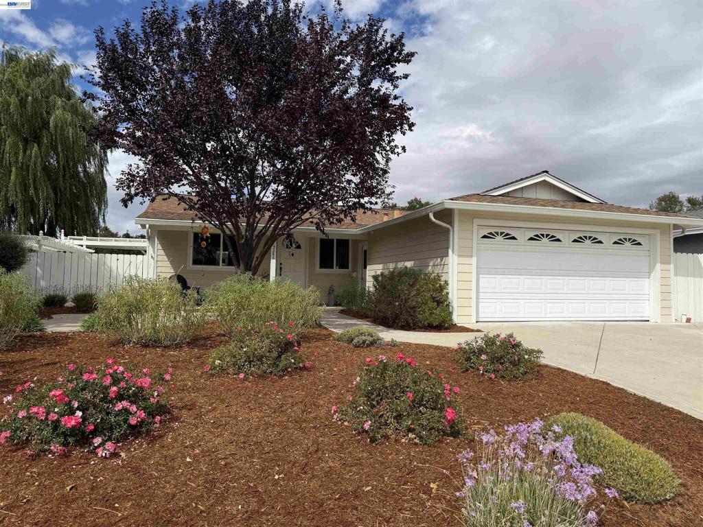 5286 Lilac Ave, Livermore, CA 94551 — photo 1