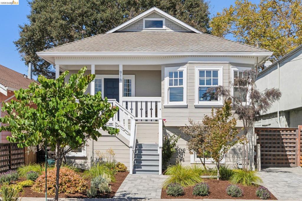 916 Arlington Ave, Oakland, CA 94608 — photo 1