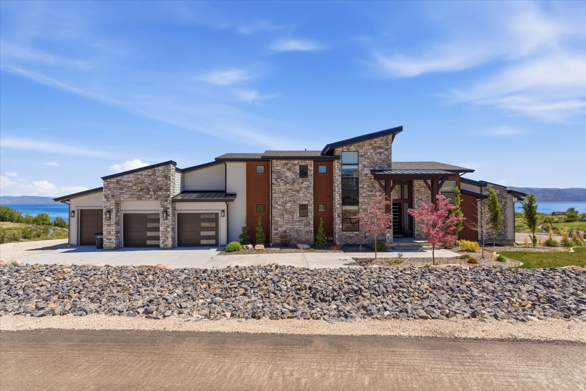 1419 S NORTH STAR WAY