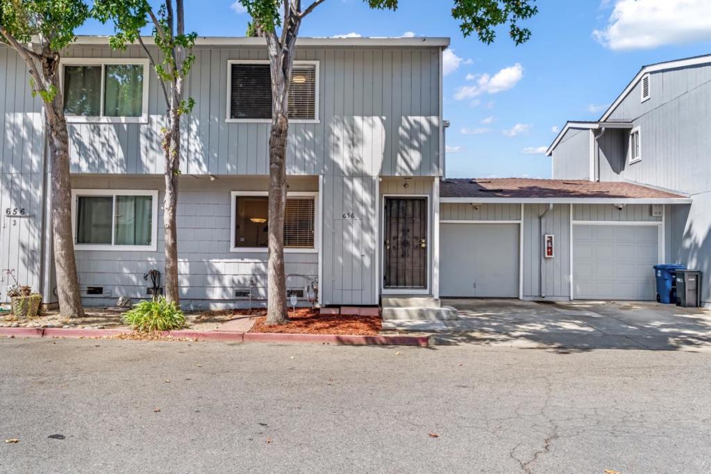 656 Foster Court 2