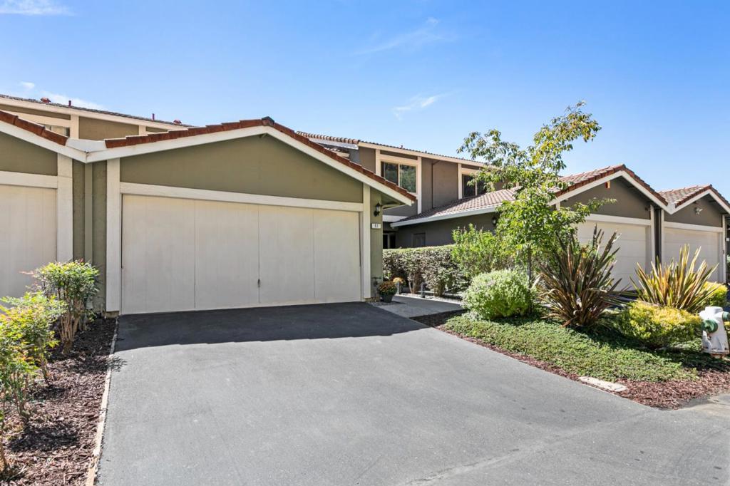 61 Thousand Oaks Street, Oakland, CA 94605 — photo 1