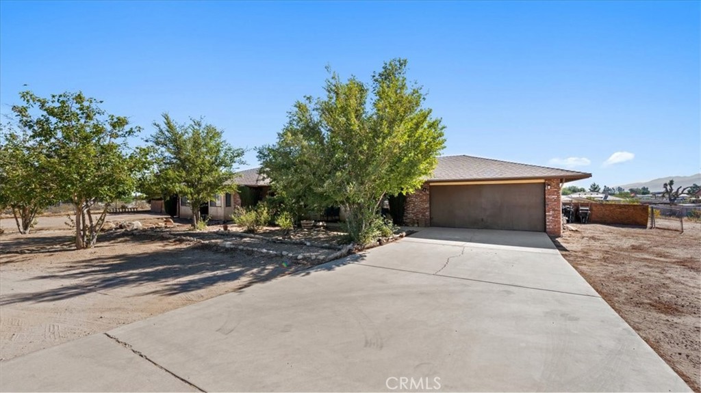 10839 11th Avenue, Hesperia, CA 92345 — photo 1
