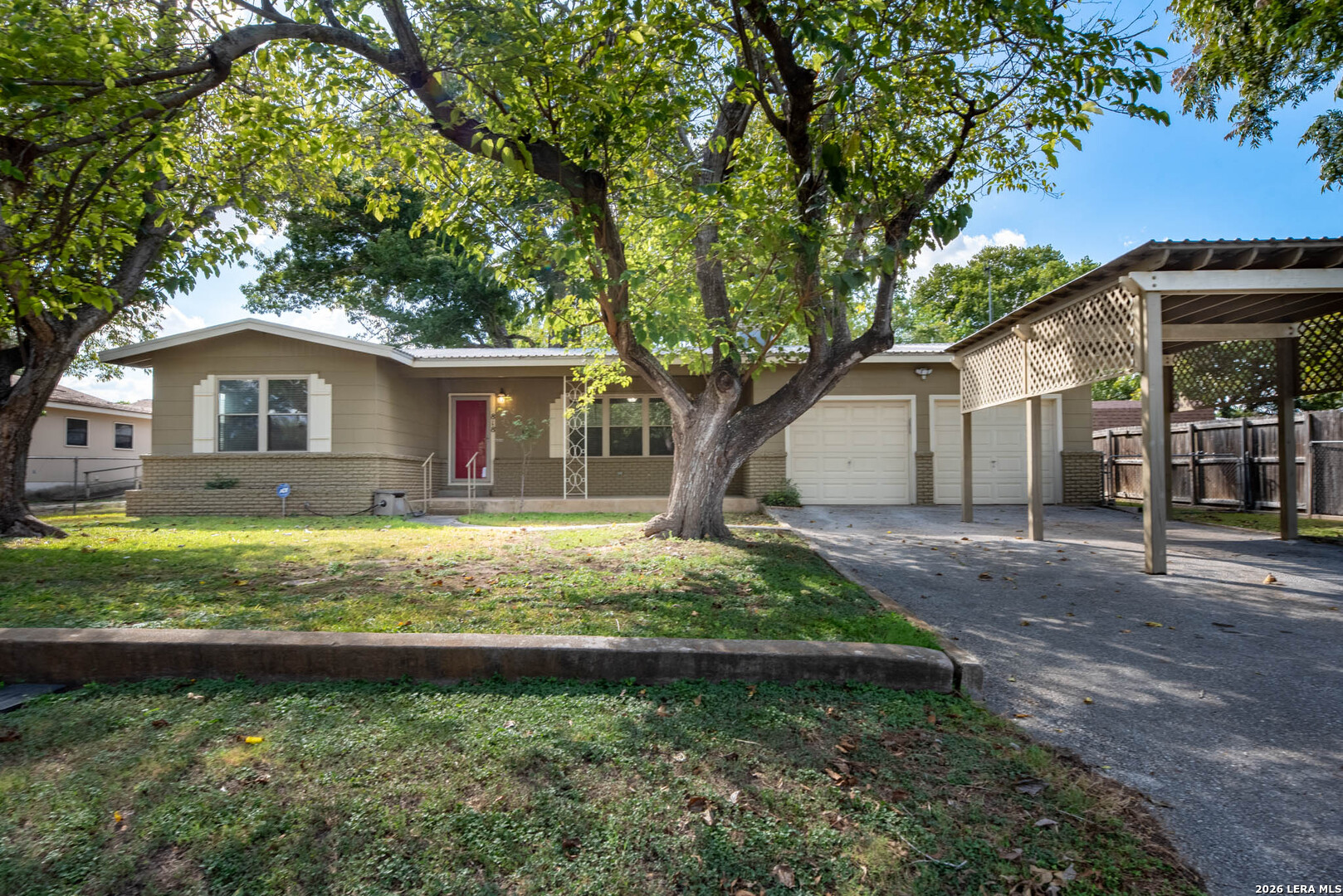 818 Mary Blvd, ,  78130 — photo 1