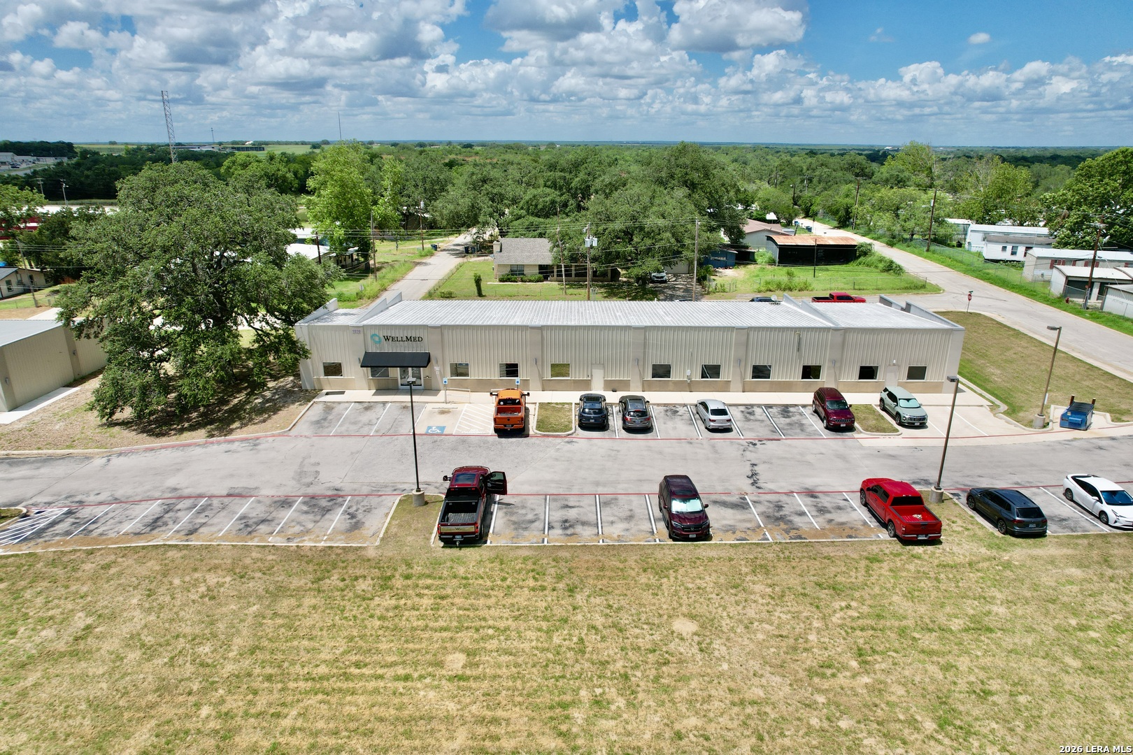 1030 BENSDALE RD, Pleasanton, TX 78064 — photo 1