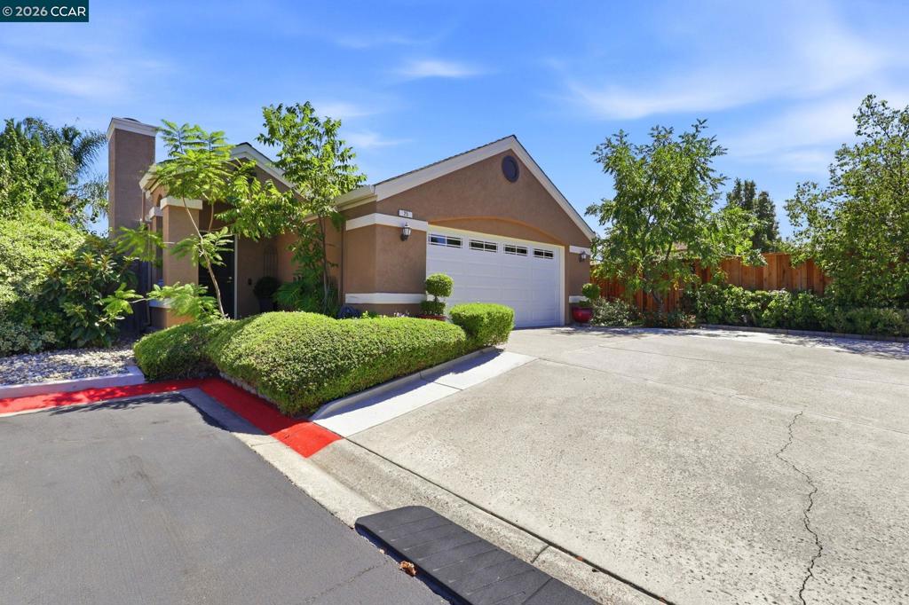 25 Sparrow Hawk Ct.