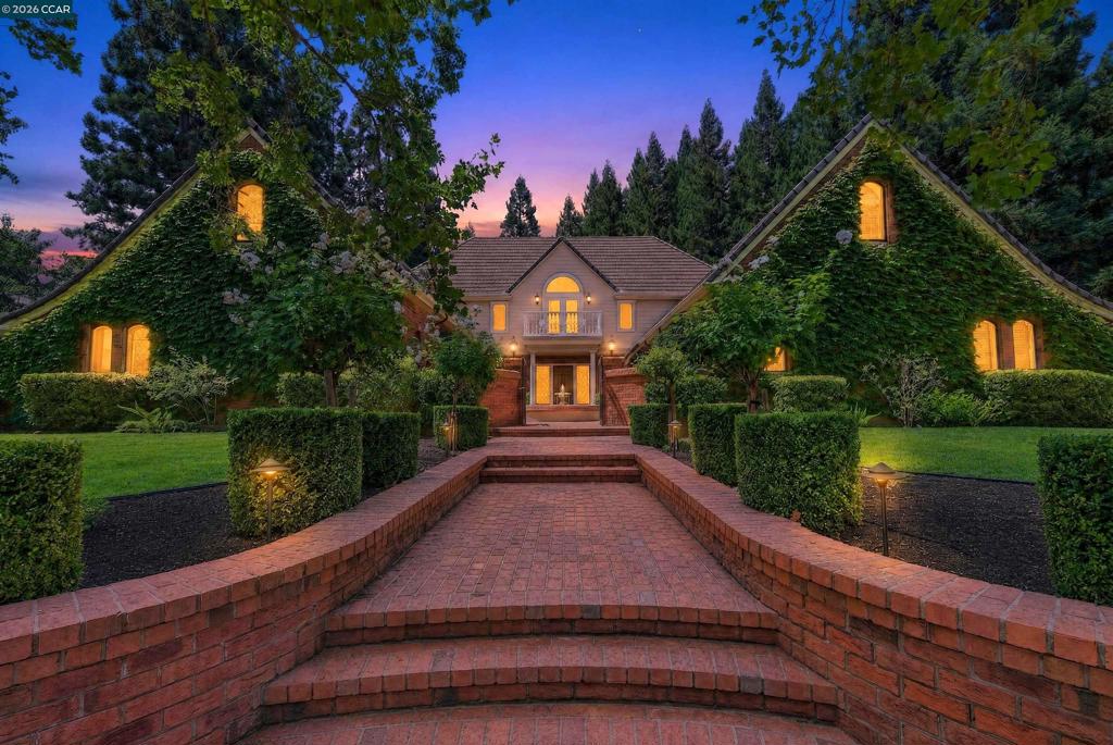114 Pepperwood Ct, Danville, CA 94506 — photo 1