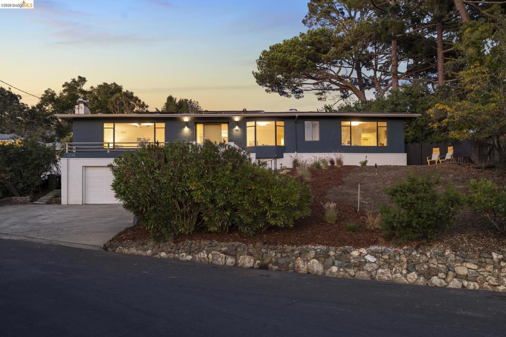 1234 Contra Costa Dr