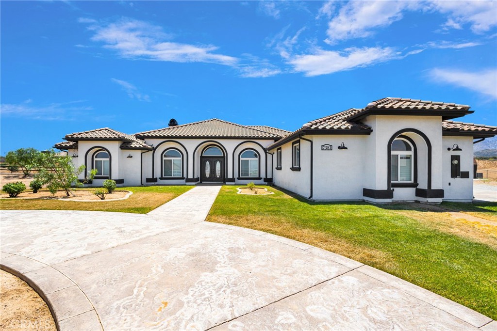 7381 Cygnet Road, Phelan, CA 92371 — photo 1
