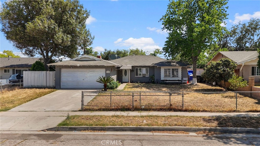 2795 W Victoria St, Rialto, CA 92376 — photo 1