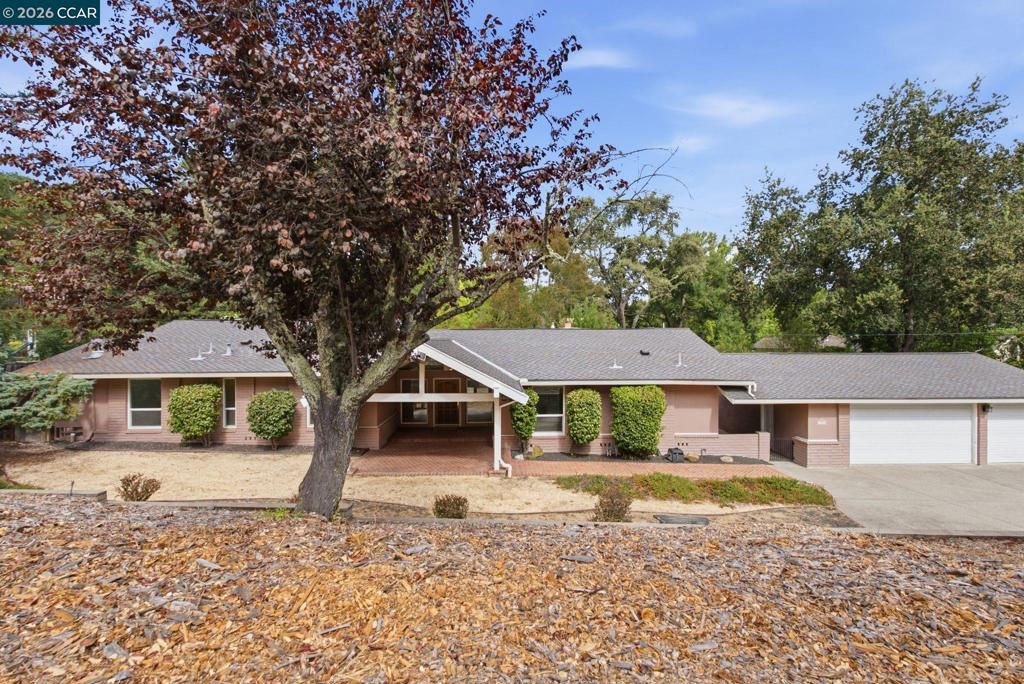 220 Hemme Ave