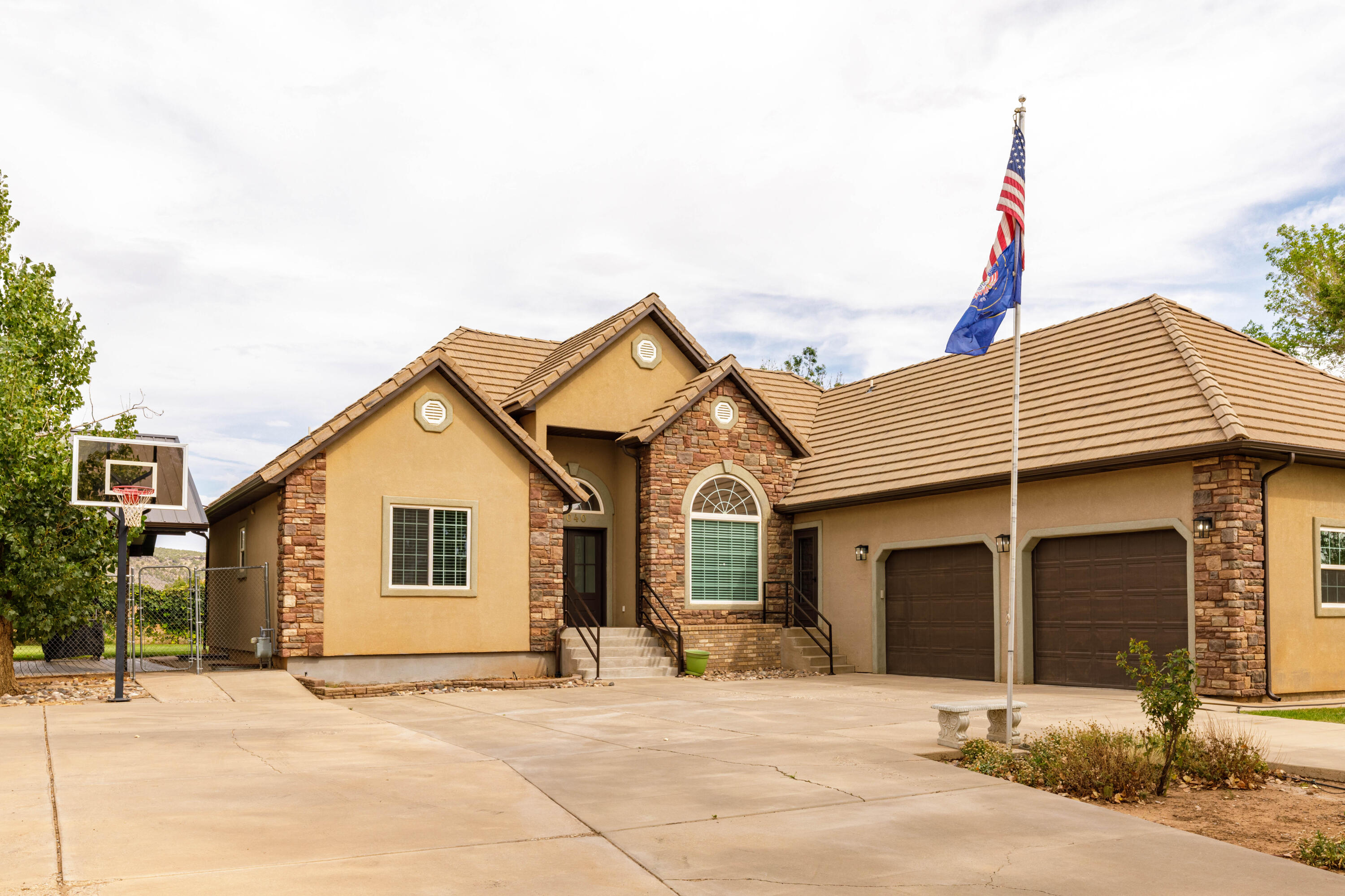 8040 N Onyx CT, St George, UT 84770 — photo 1