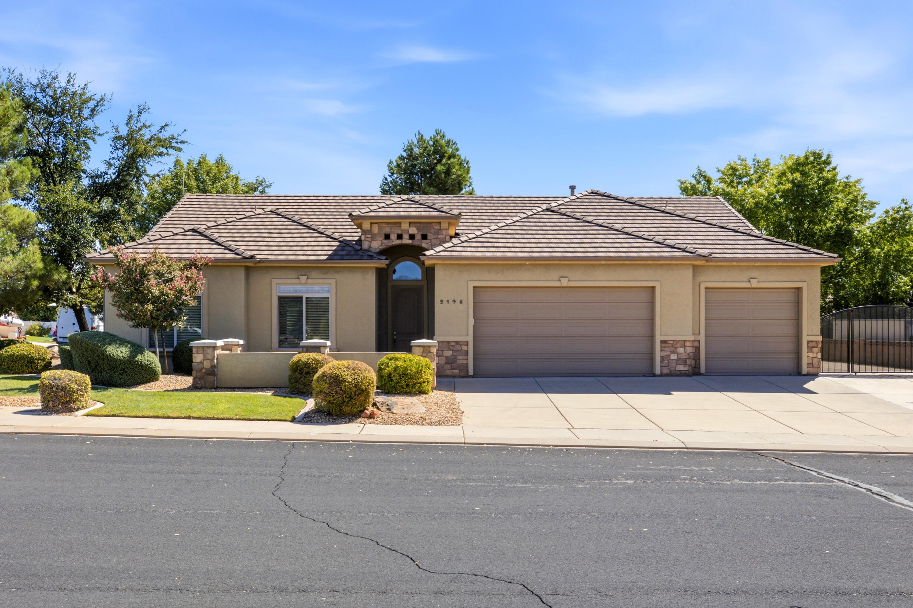 2148 Thomas Trail, Santa Clara, UT 84765 — photo 1