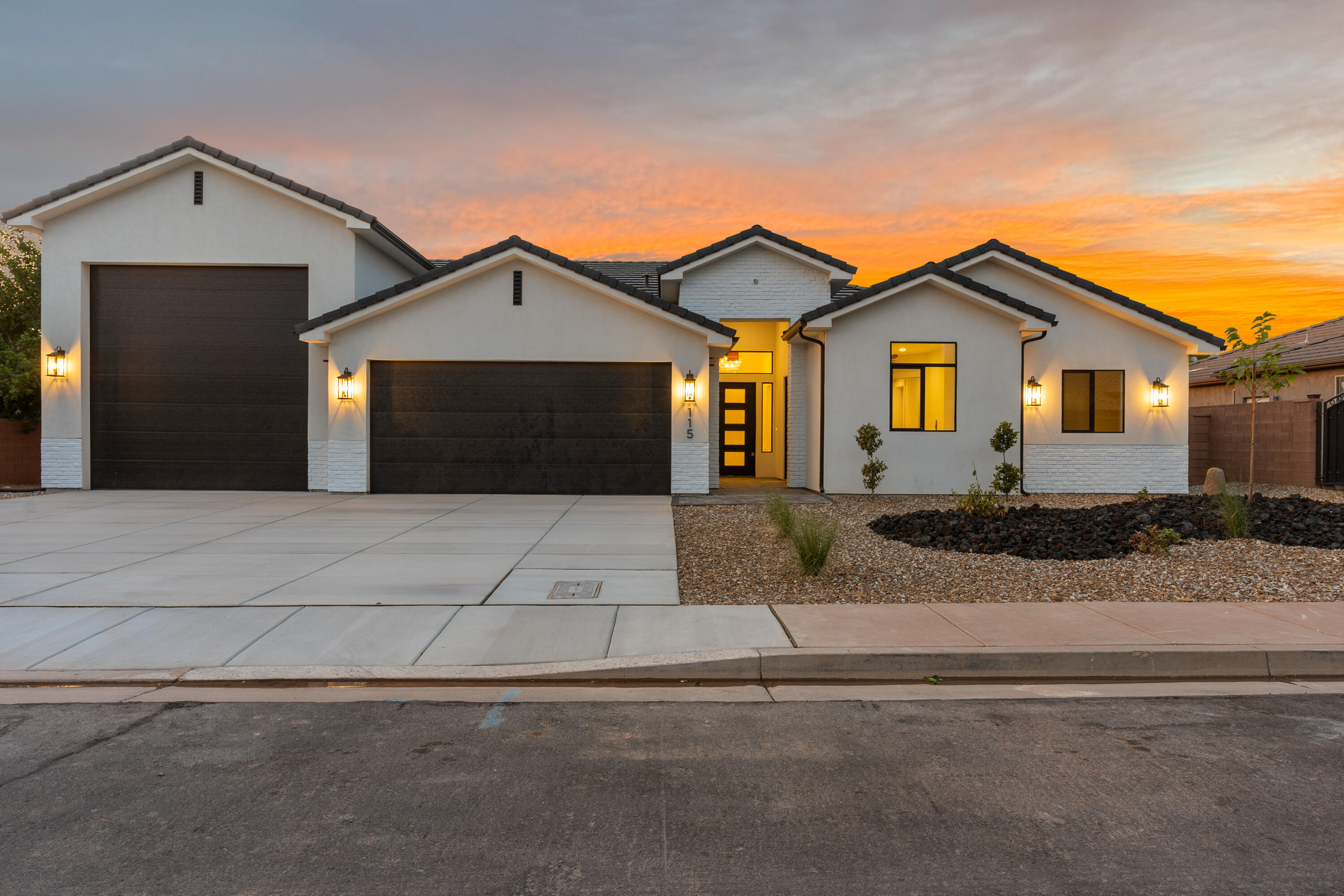 115 E Antone Way, Washington, UT 84780 — photo 1