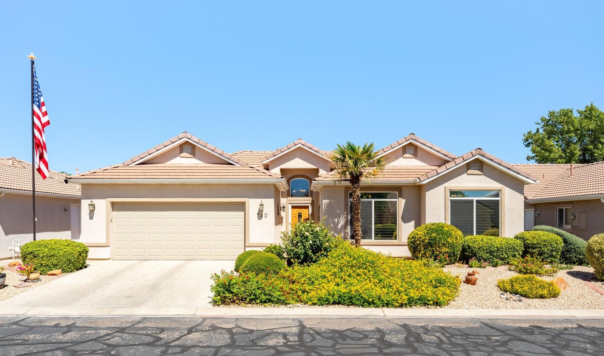 740 W Lobo LN, Washington, UT 84780