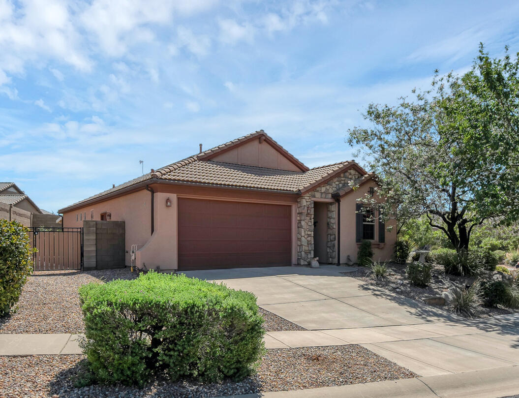 562 N West Ledge Parkway E, Washington, UT 84780 — photo 1
