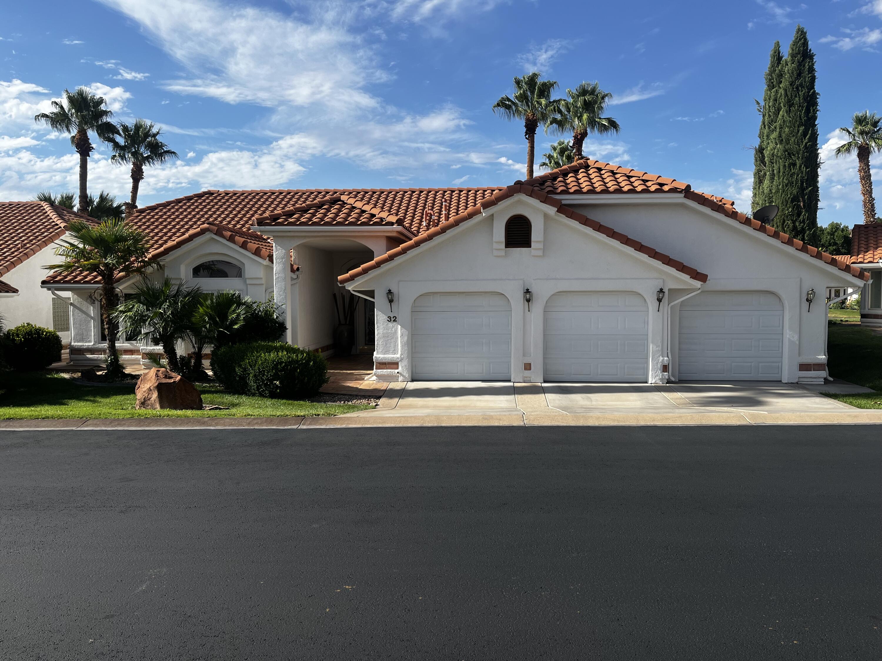 32 150 South Crystal Lakes DR 32, St George, UT 84770 — photo 1