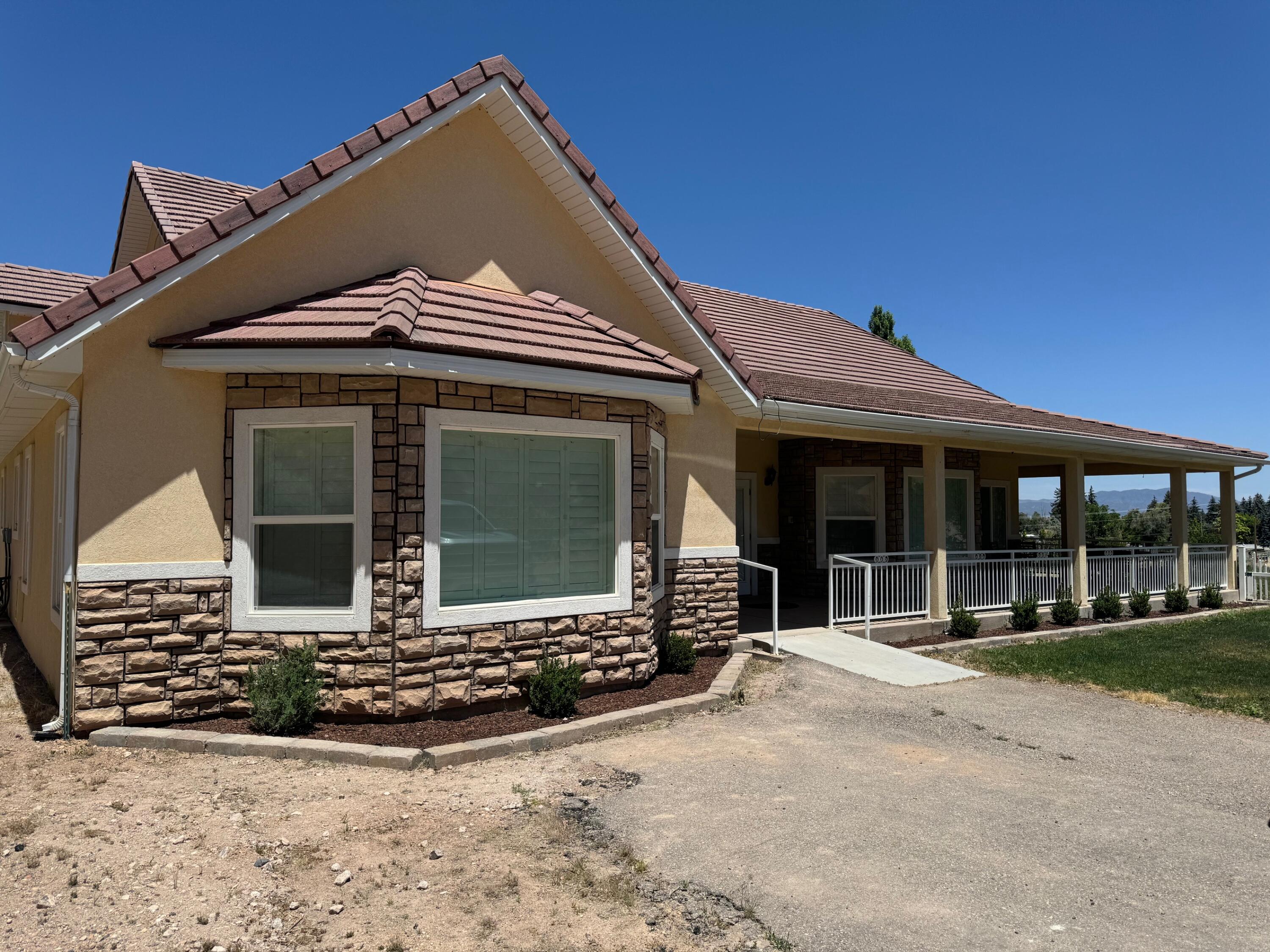 47 W 400 S, Parowan, UT 84761 — photo 1