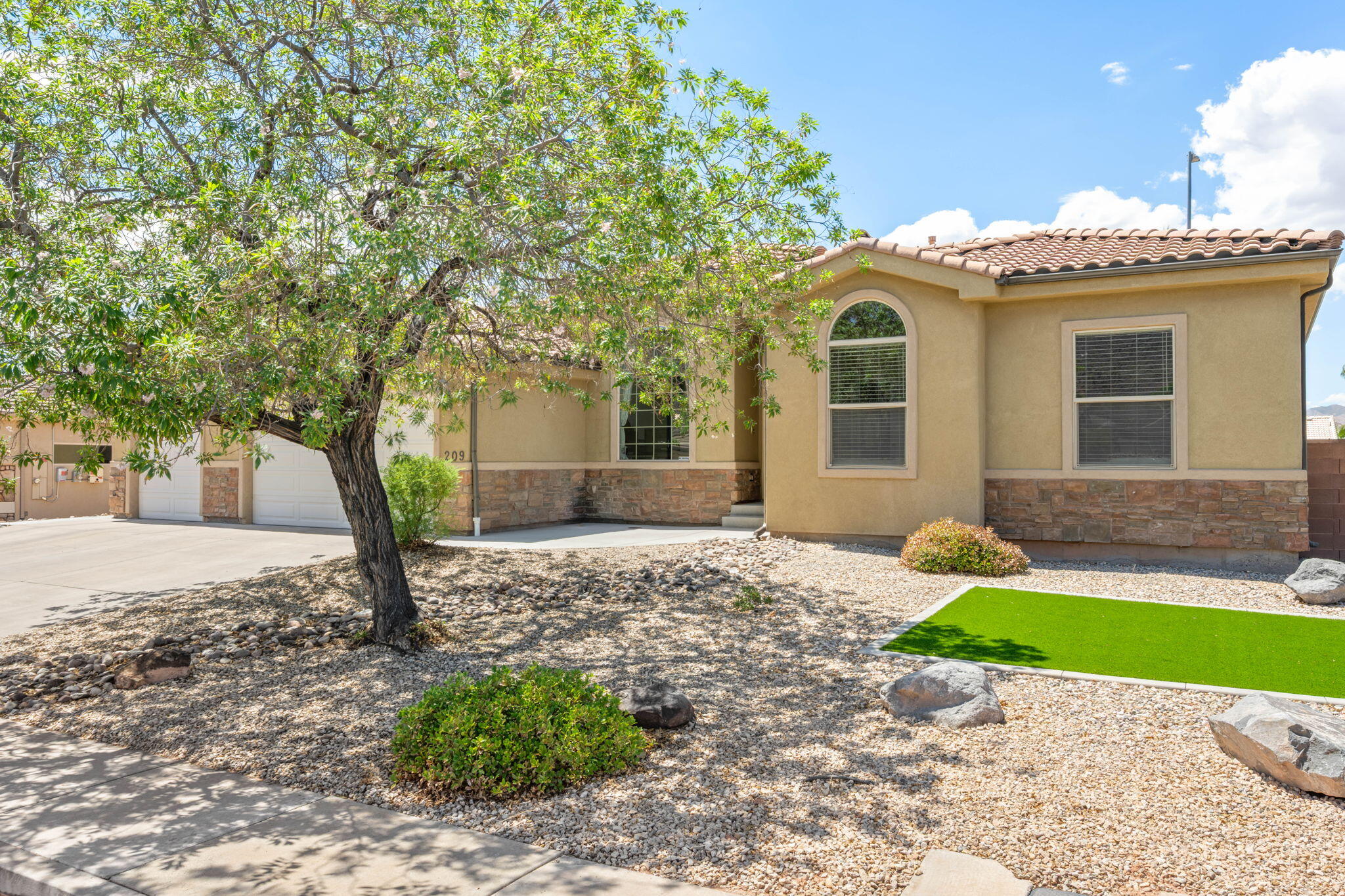 209 N 1280 ST W, St George, UT 84770 — photo 1