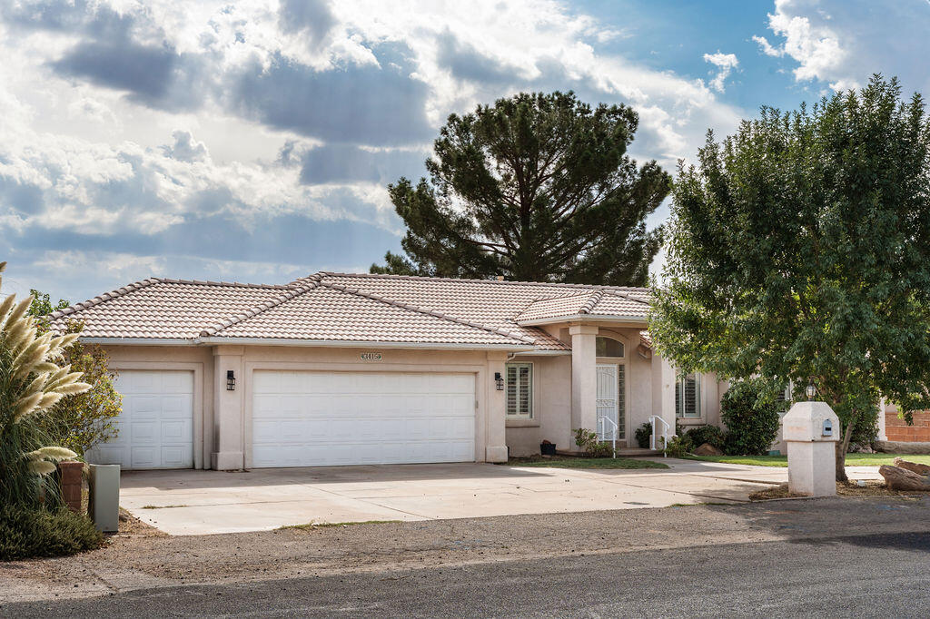 3415 Mulberry DR, St George, UT 84790 — photo 1
