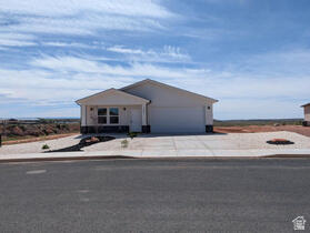 1681 E Creekside DR, Kanab, UT 84741