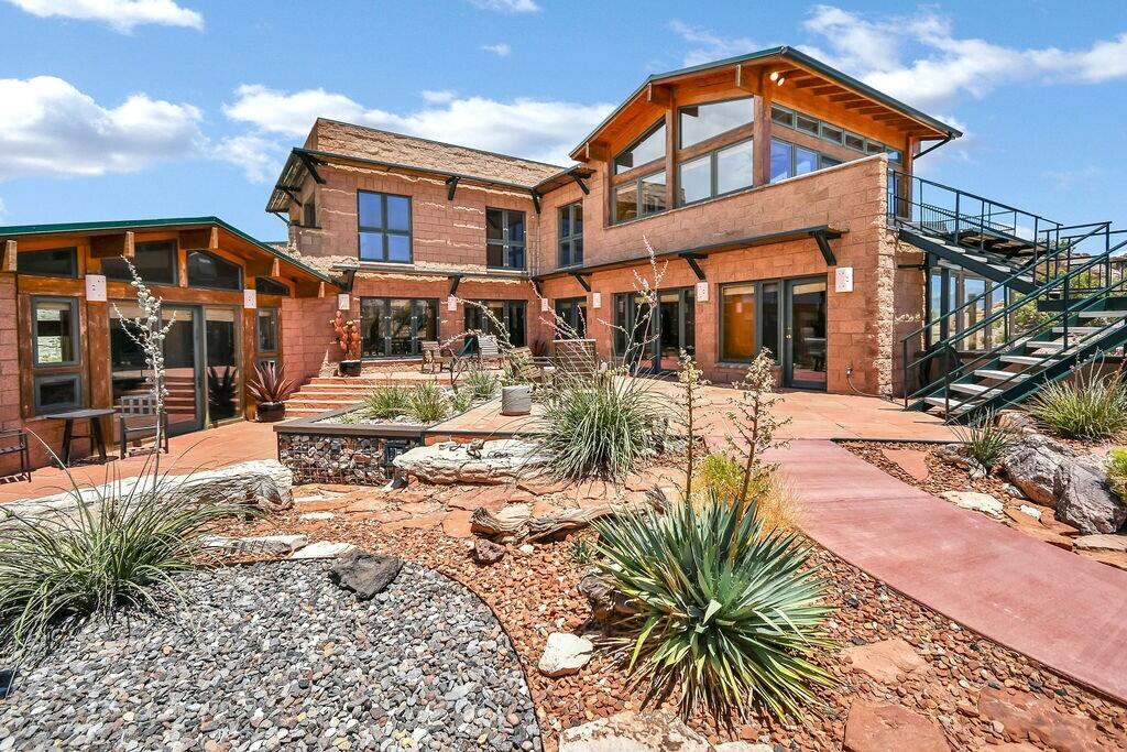 3995 S Desert Grave RD, Torrey, UT 84775