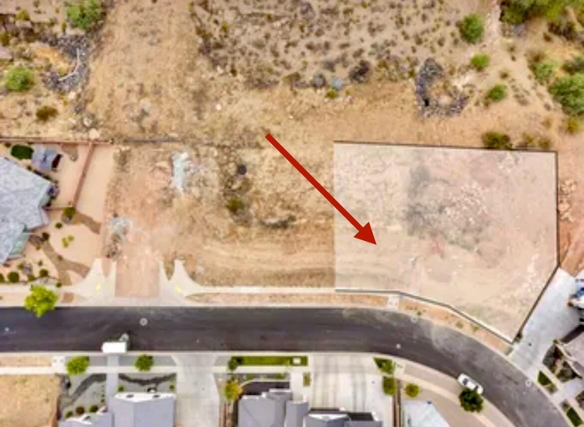 1471 Colbey LP 210, Santa Clara, UT 84765