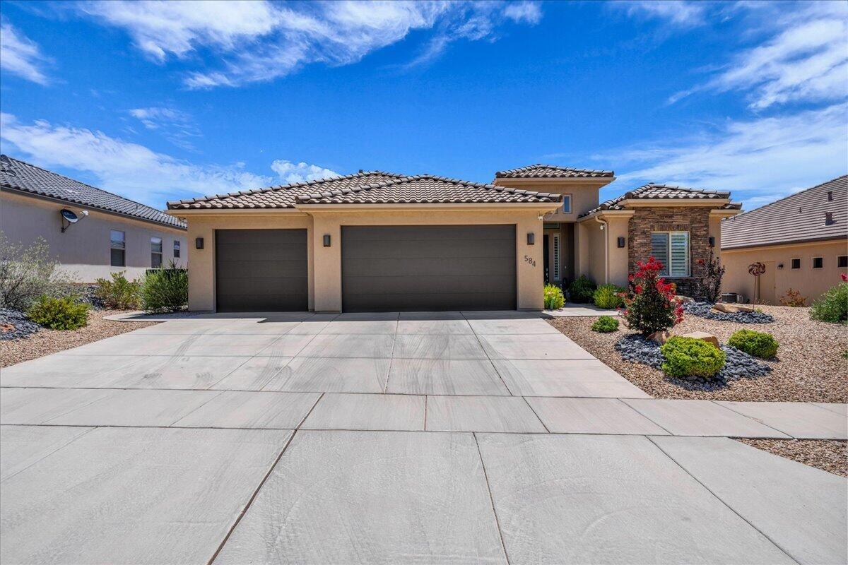 584 N SAGE HEN DR, Washington, UT 84780 — photo 1