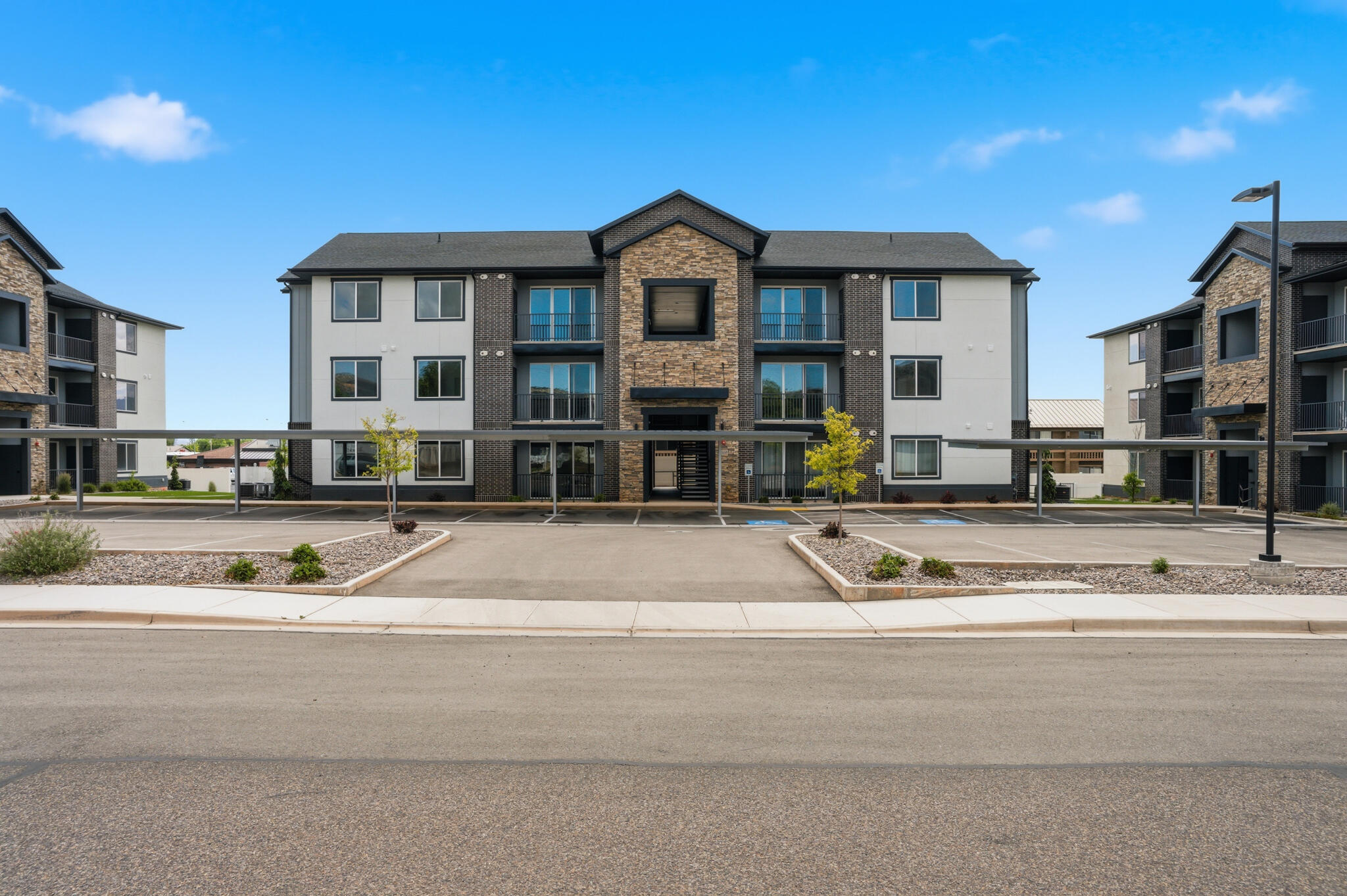 553 S 100 E #301, Richfield, UT 84701 — photo 1