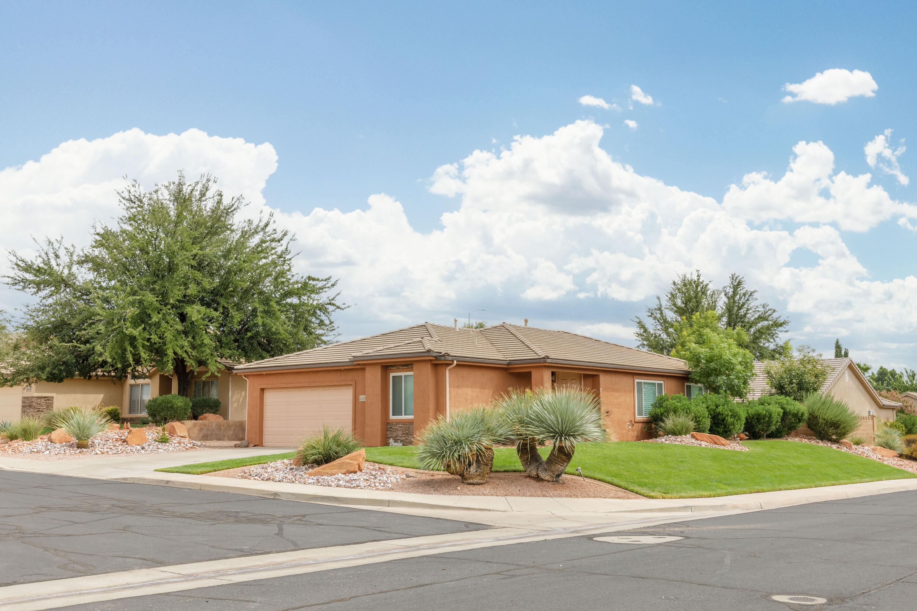 2061 W 1940 N, St George, UT 84770 — photo 1