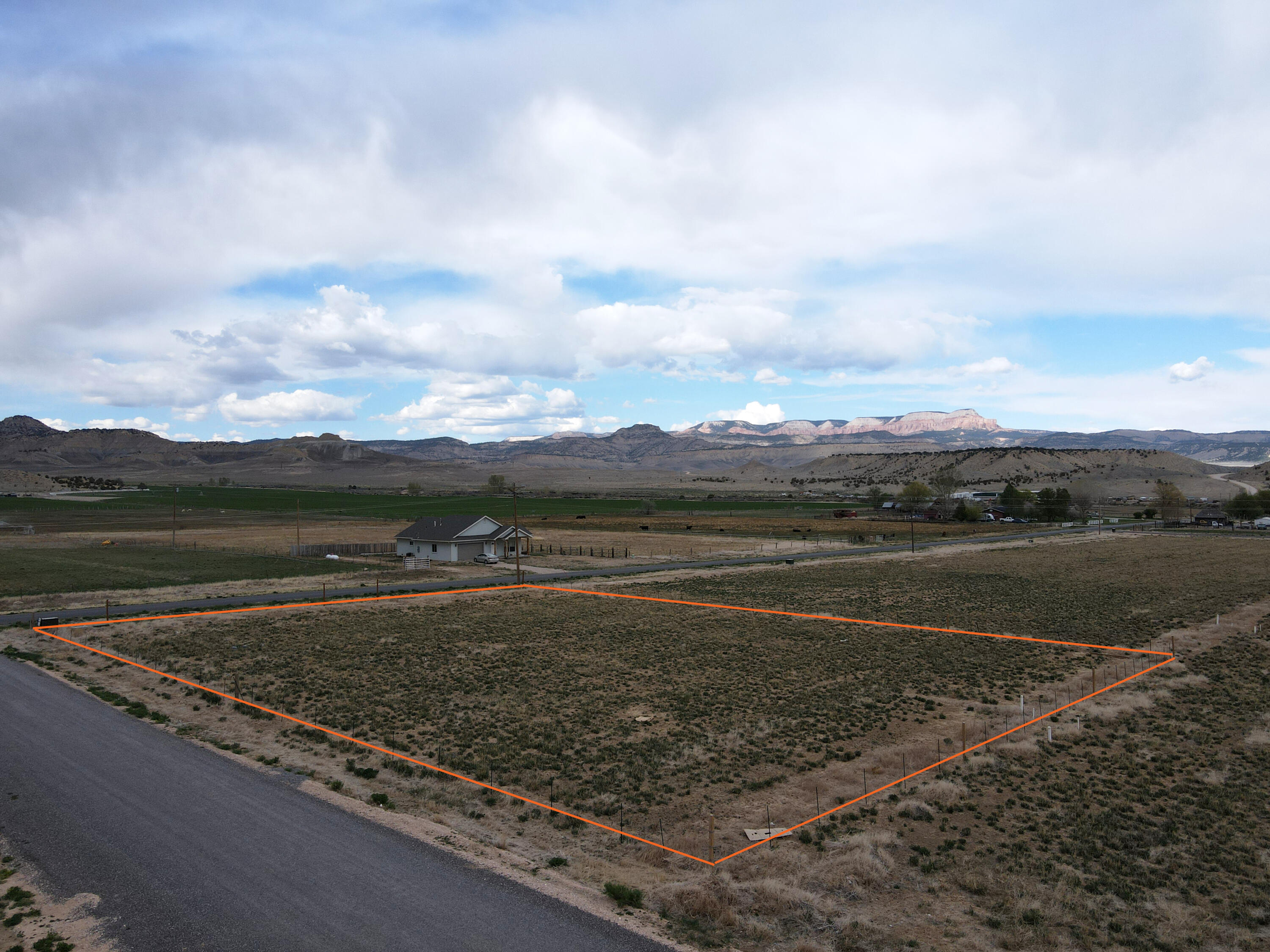 330 330 E Center, Tropic, UT 84776 — photo 1