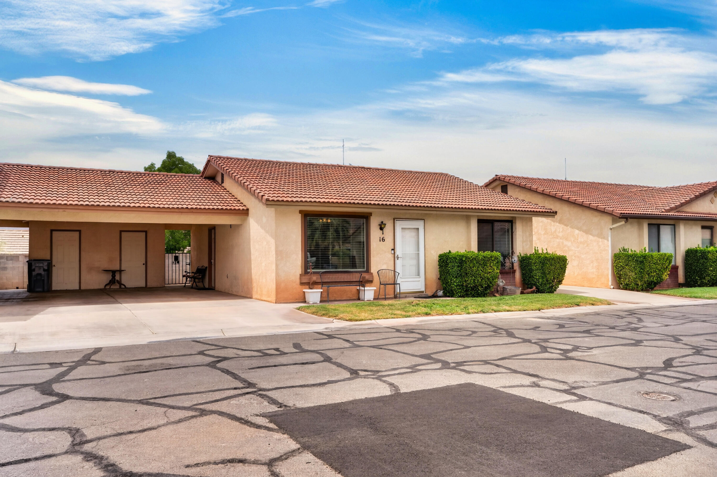 1075 N 1400 ST W 16, St George, UT 84770 — photo 1