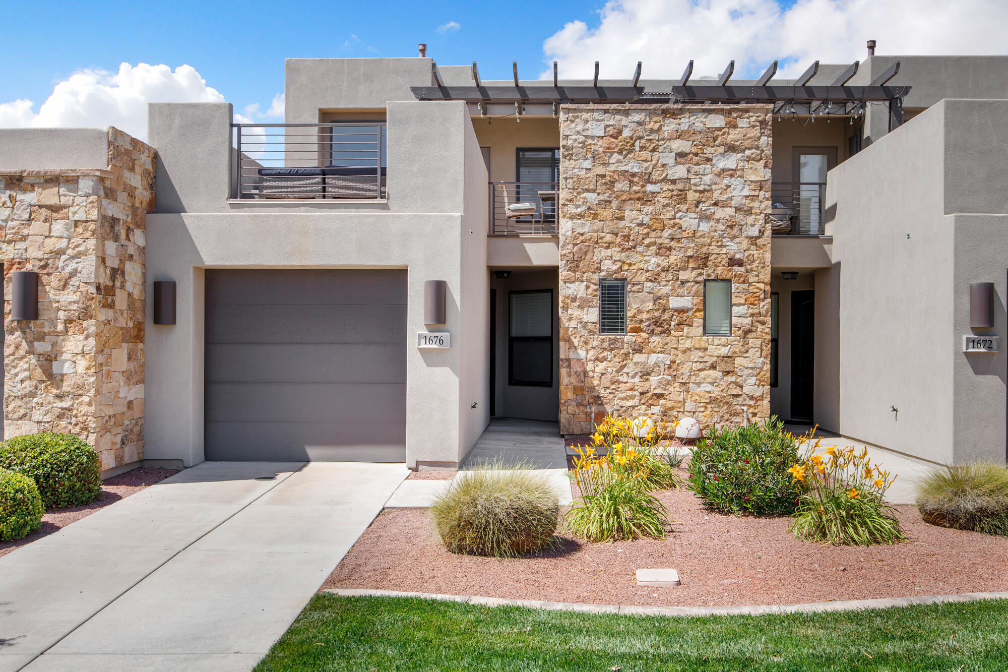 1676 W ESCAPES DR, St George, UT 84770 — photo 1