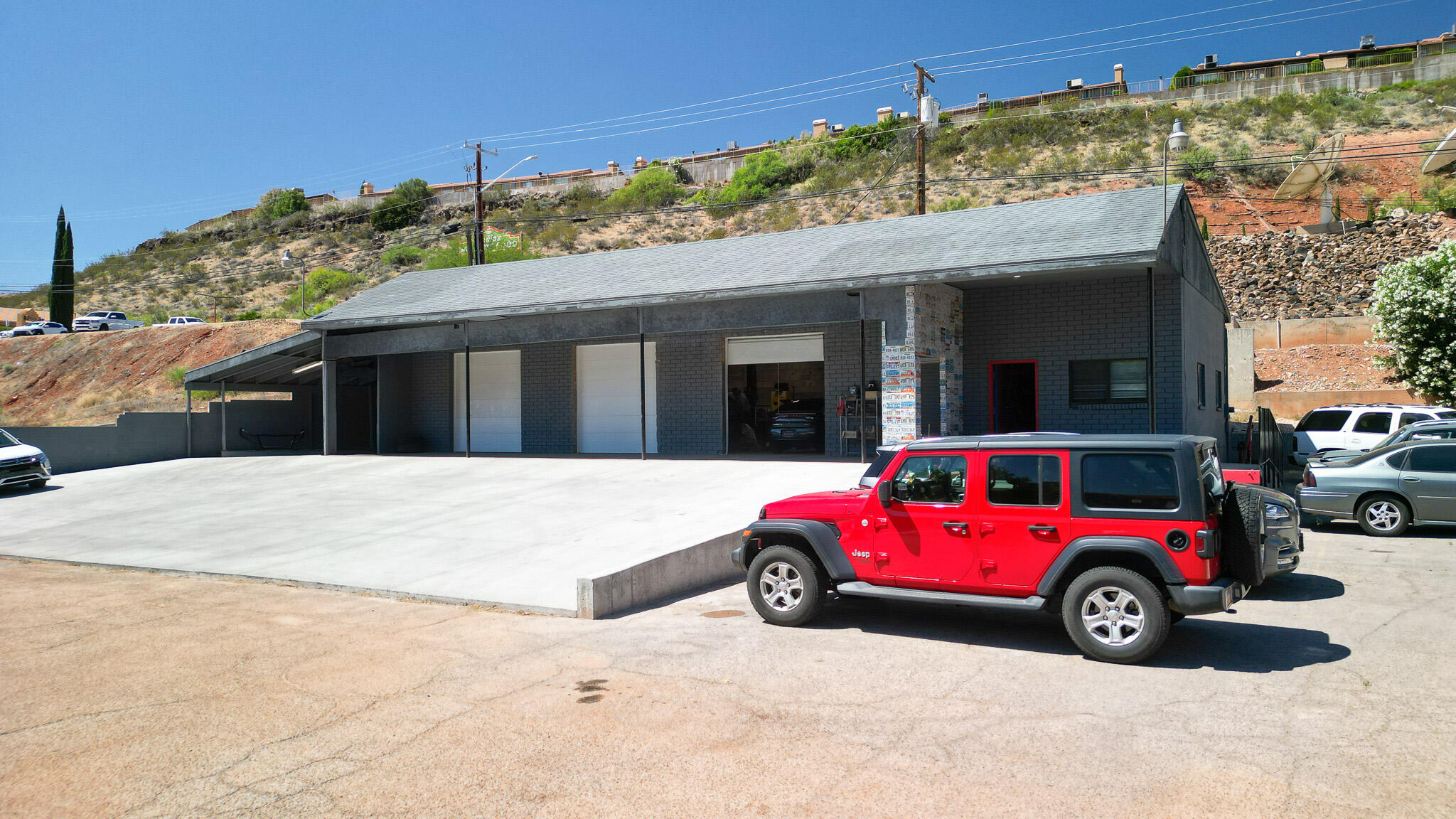 677 N Bluff ST, St George, UT 84770 — photo 1