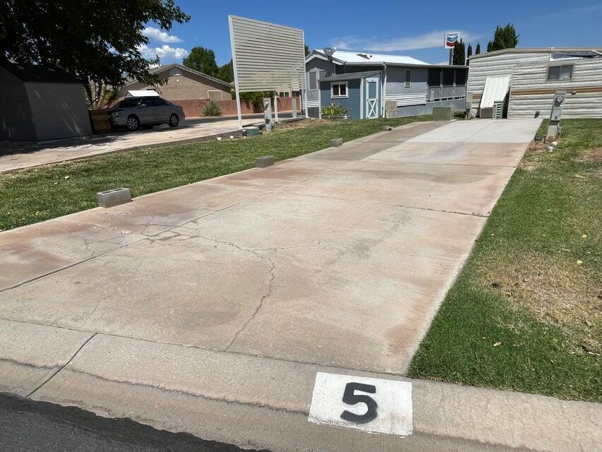 1150 W RED HILLS Parkway #5