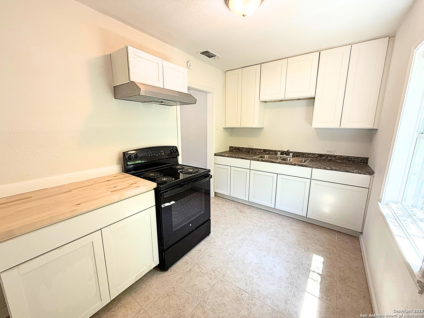 2234 Hays, ,  78202 — photo 1