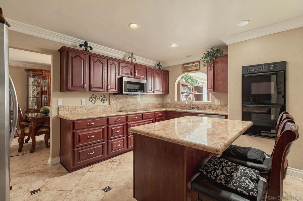 11322 Surco Dr