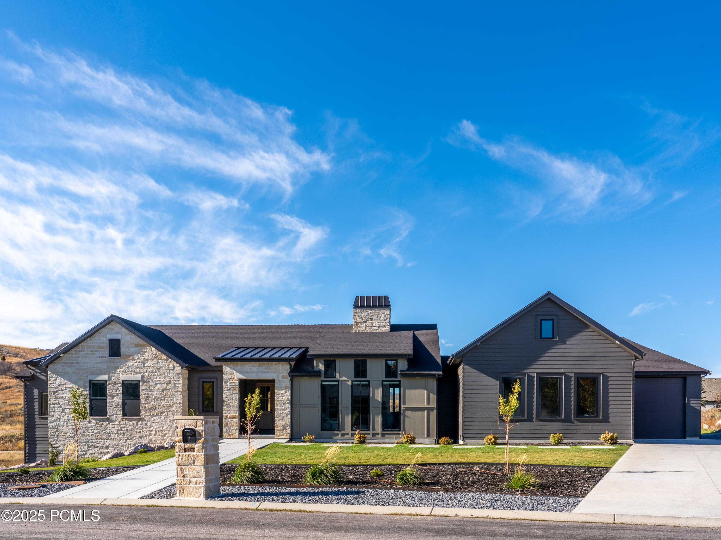 6188 E Hummingbird Point