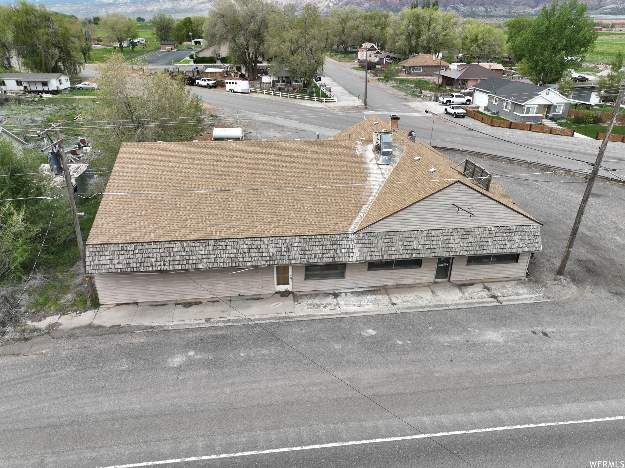 20 S STATE ST, Sigurd, UT 84657 — photo 1