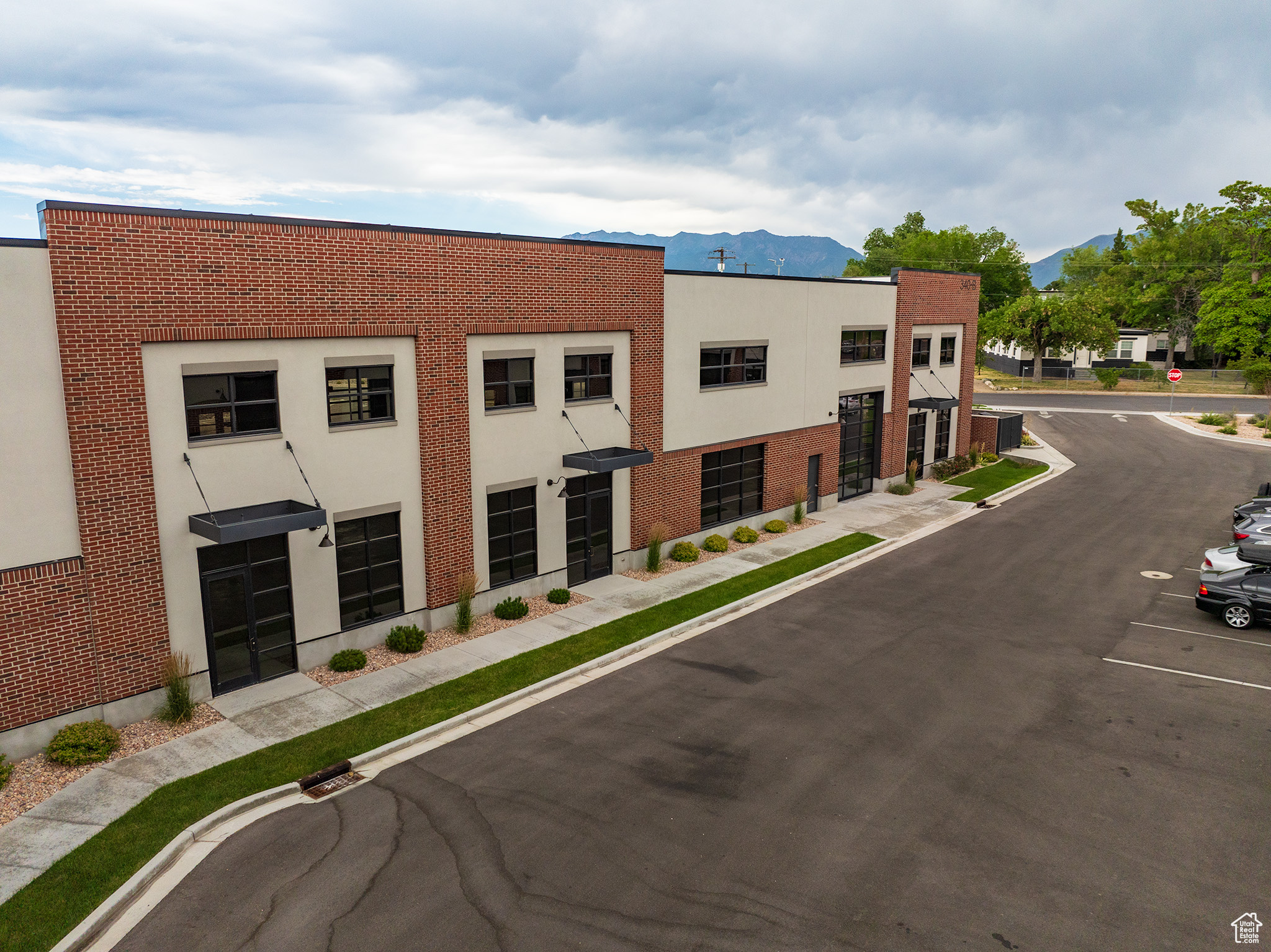 340 W ANTELOPE DR, Clearfield, UT 84015 — photo 1