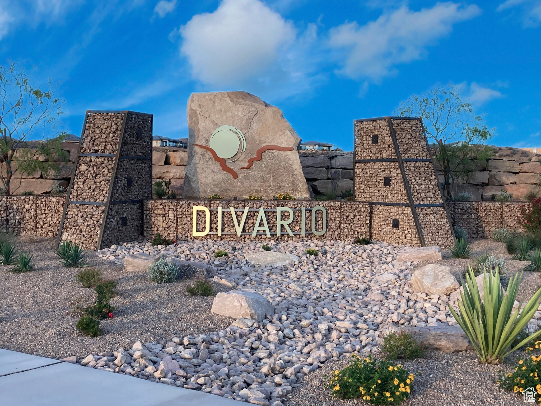800 S DIVARIO CANYON DR, St. George, UT 84770 — photo 1