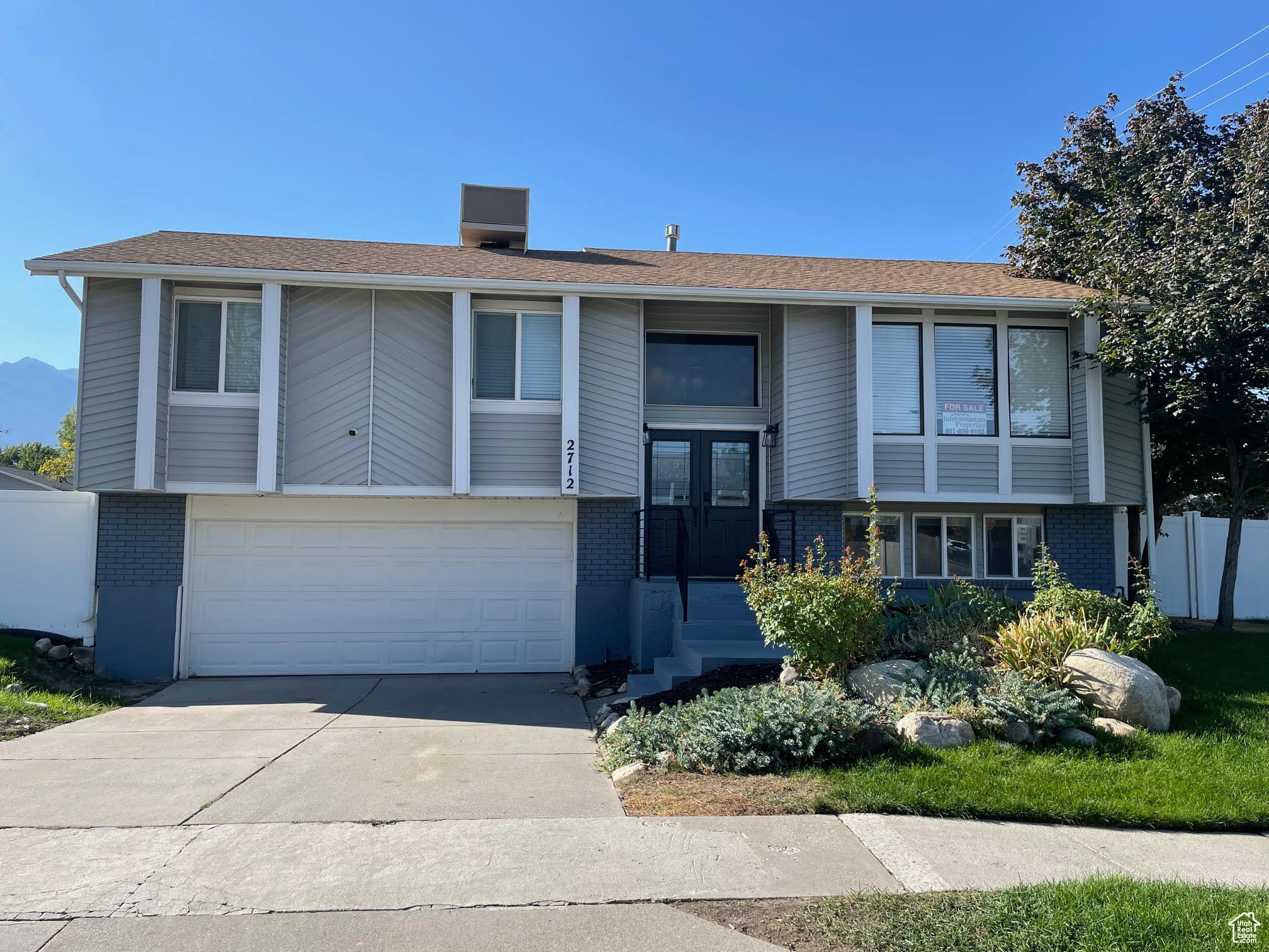 2712 E 7115 S, Cottonwood Heights, UT 84121 — photo 1