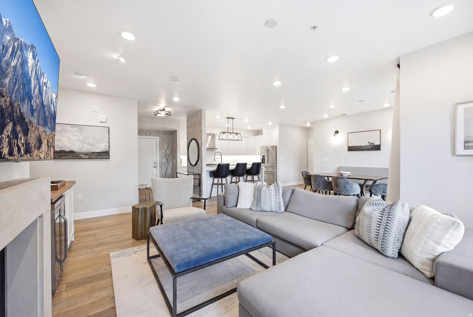 2240 E LANEY AVE #302, Holladay, UT 84117 — photo 1