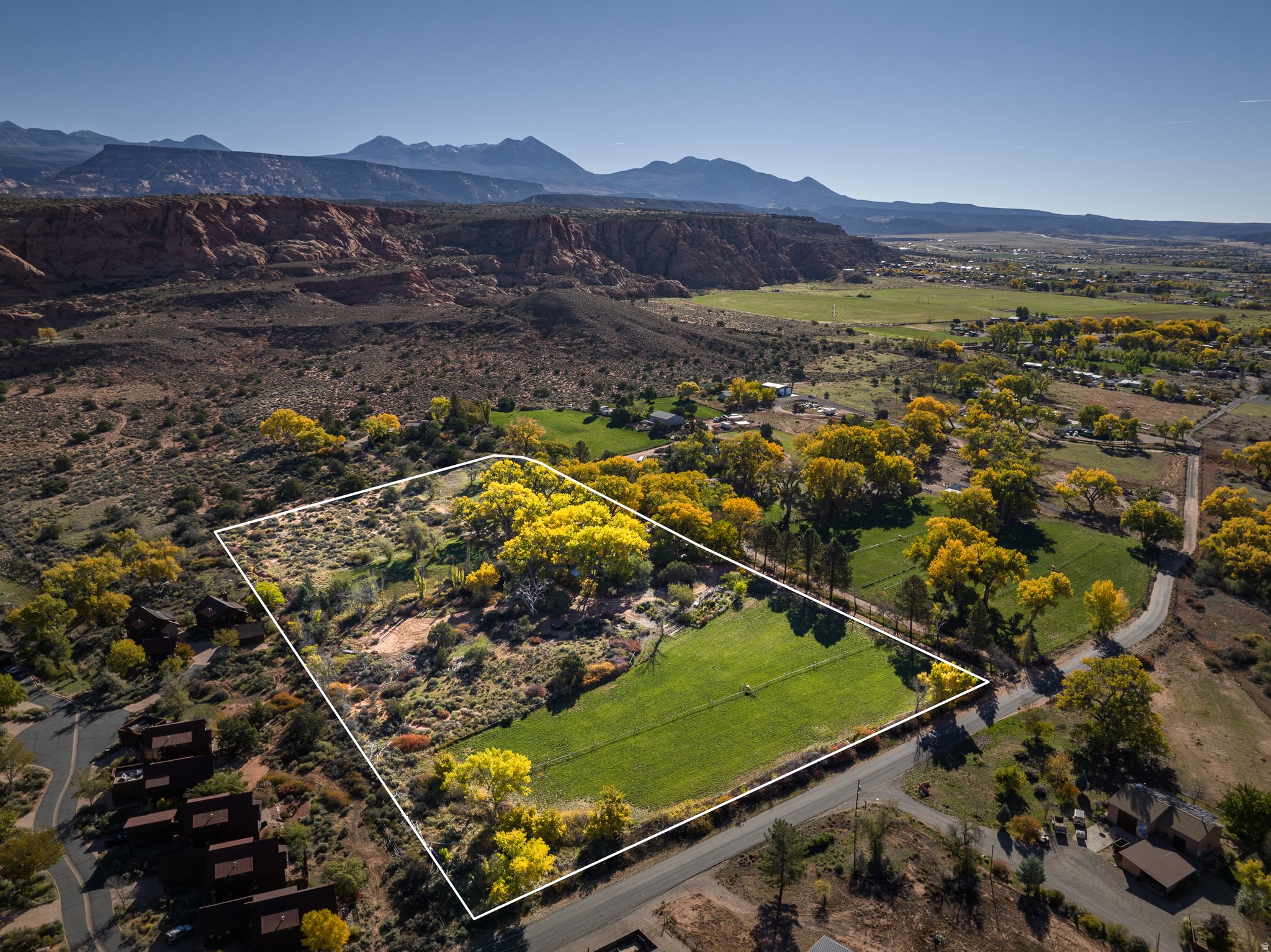2927 S EAST BENCH RD, Moab, UT 84532 — photo 1
